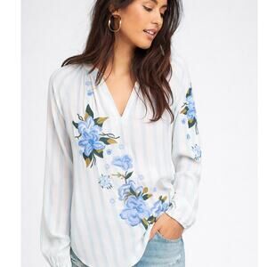 Anthropologie Akemi + Kin Women's Blue Striped Floral Embroidered V-Neck Size S